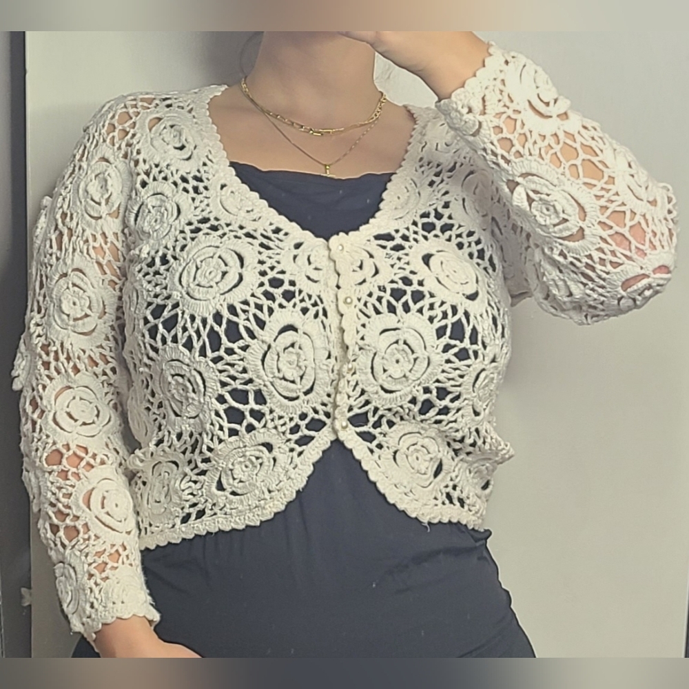 Elegant Floral Crochet Cardigan in White
